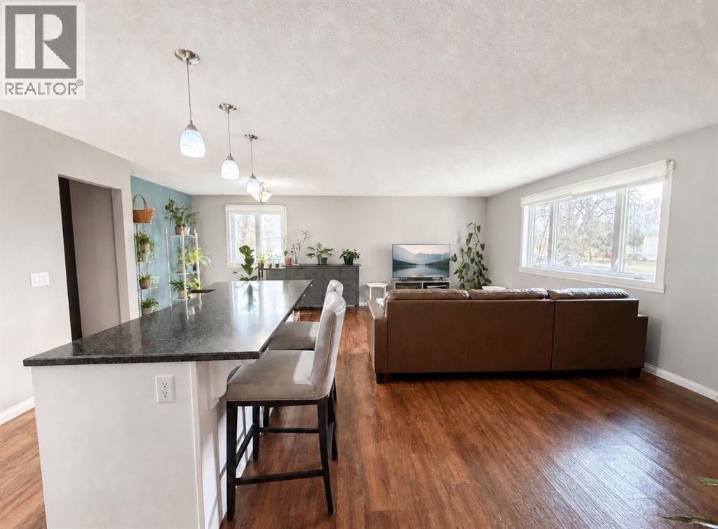 5009 45th Street Property Photo 10