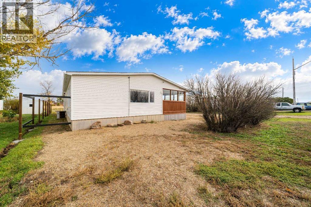 204 6 Street Property Photo 2