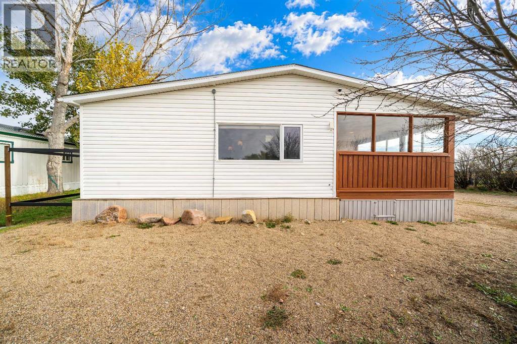 204 6 Street Property Photo 3