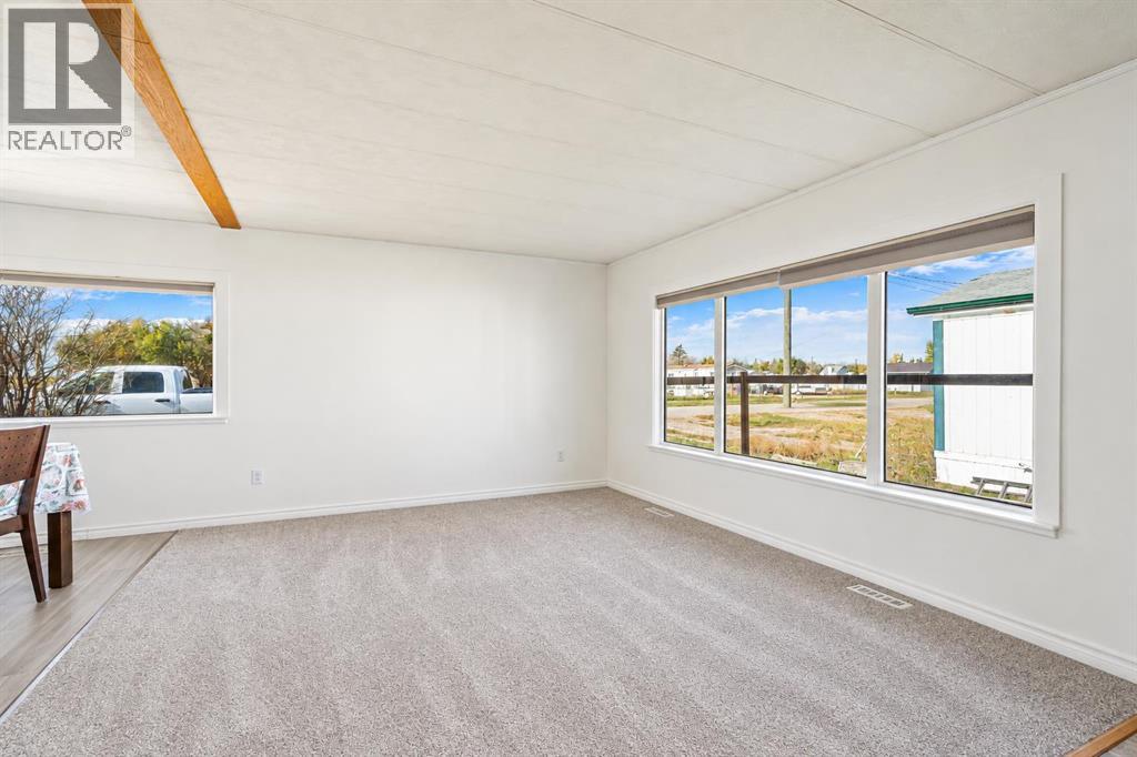 204 6 Street Property Photo 15