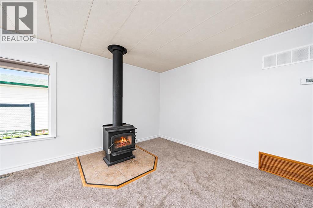204 6 Street Property Photo 17