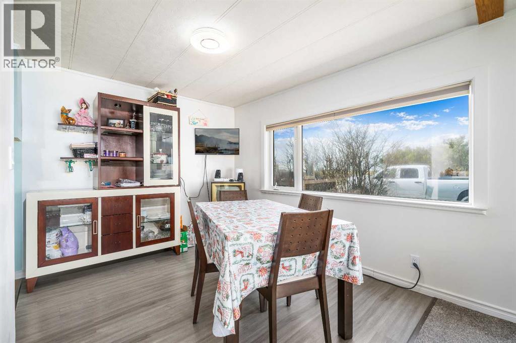 204 6 Street Property Photo 19