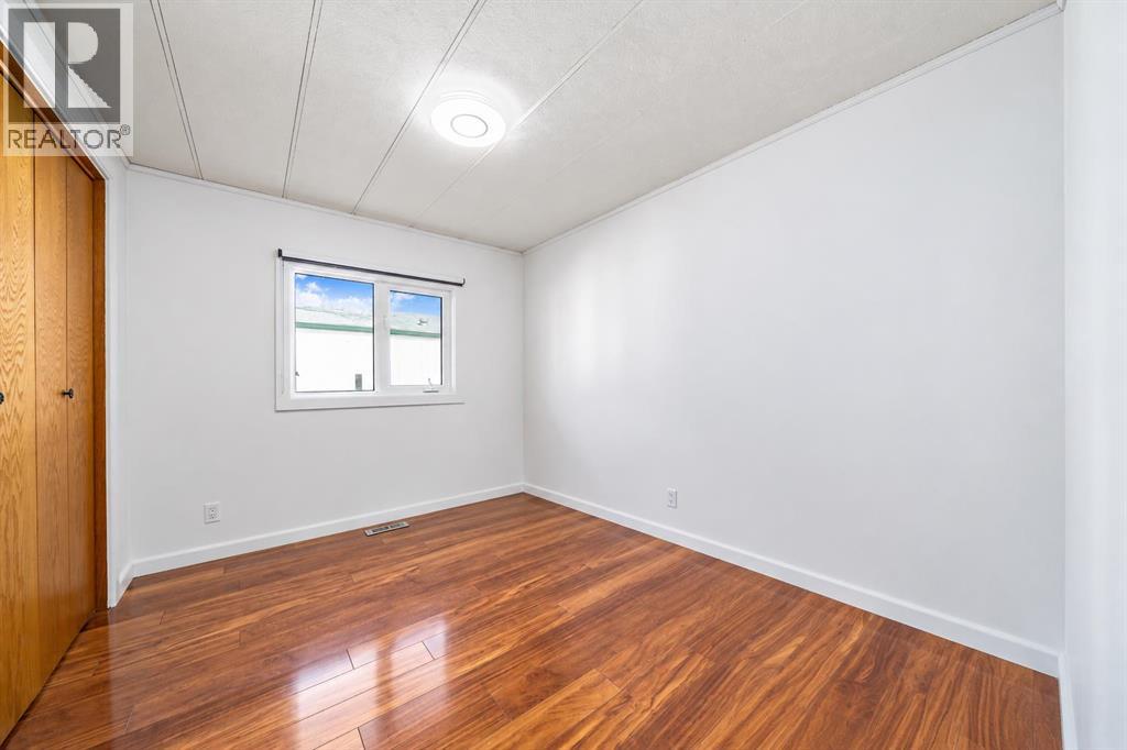 204 6 Street Property Photo 27