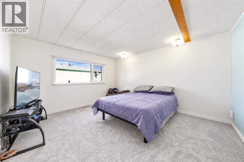 204 6 Street Property Photo 28