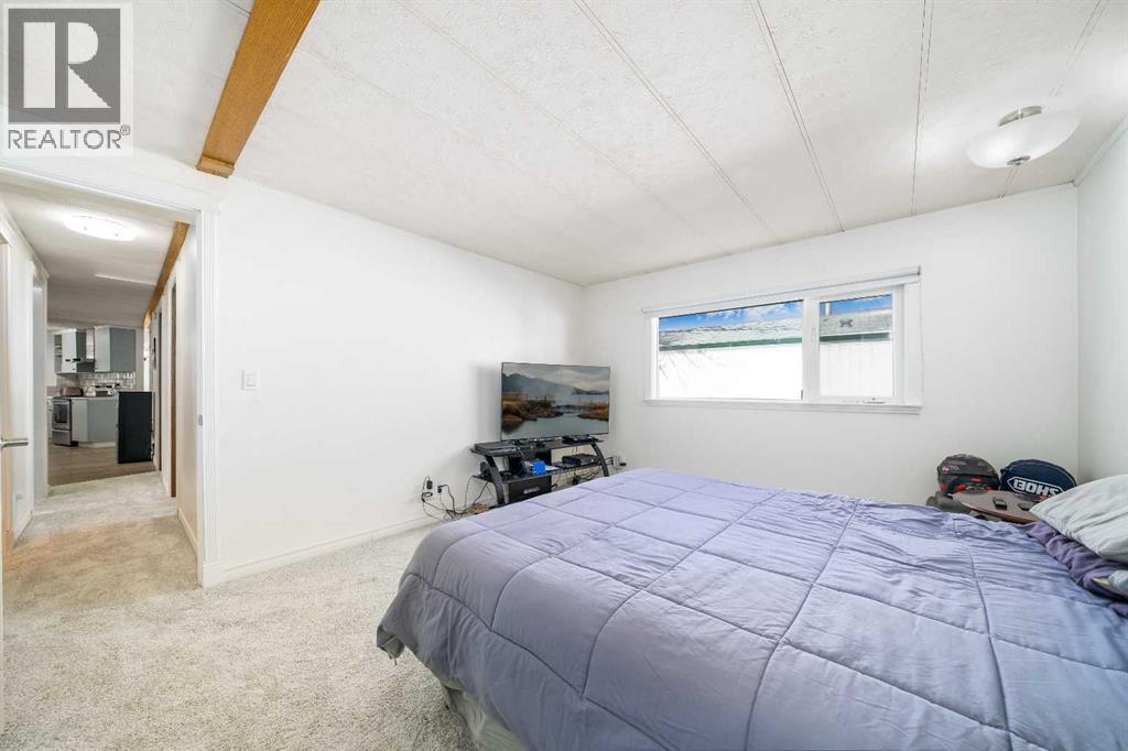 204 6 Street Property Photo 29