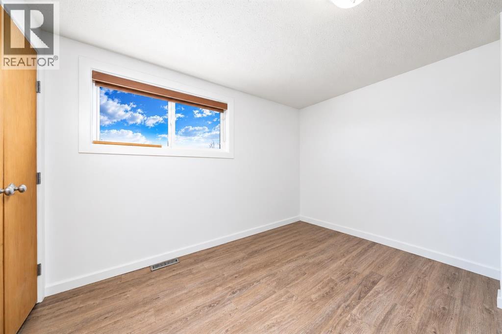 204 6 Street Property Photo 33