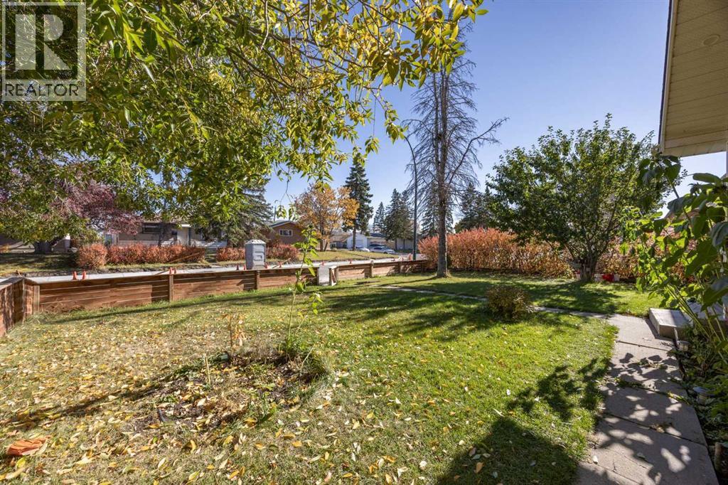 2035 47 Street Se Property Photo 3