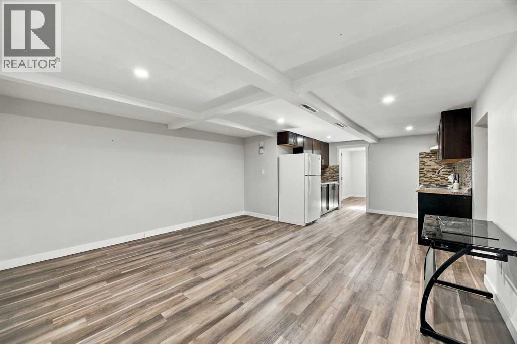 2035 47 Street Se Property Photo 18
