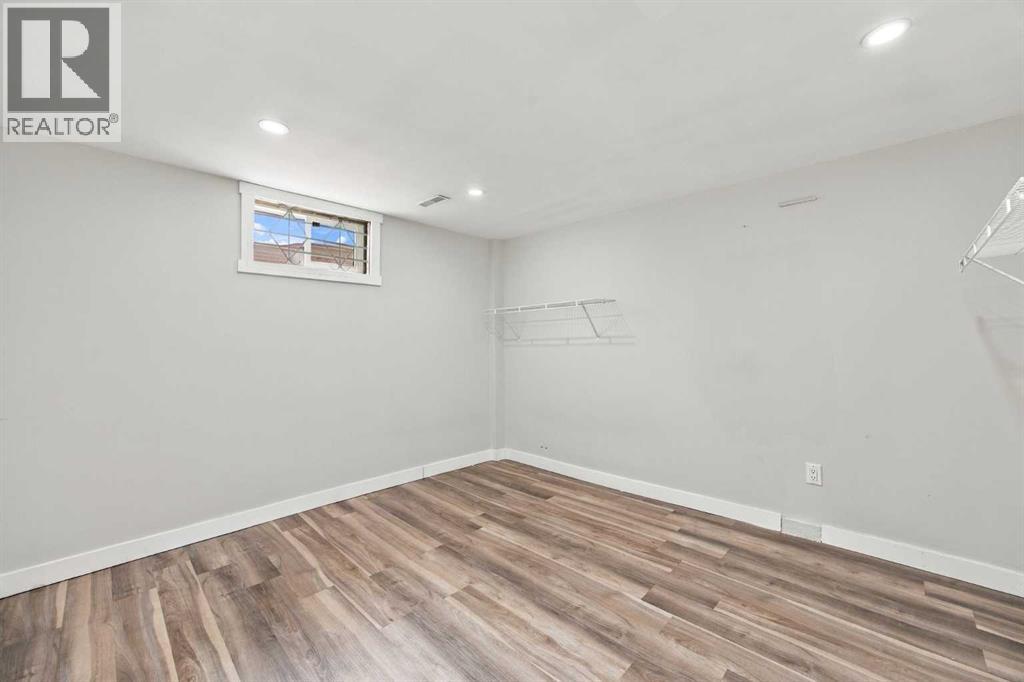 2035 47 Street Se Property Photo 22