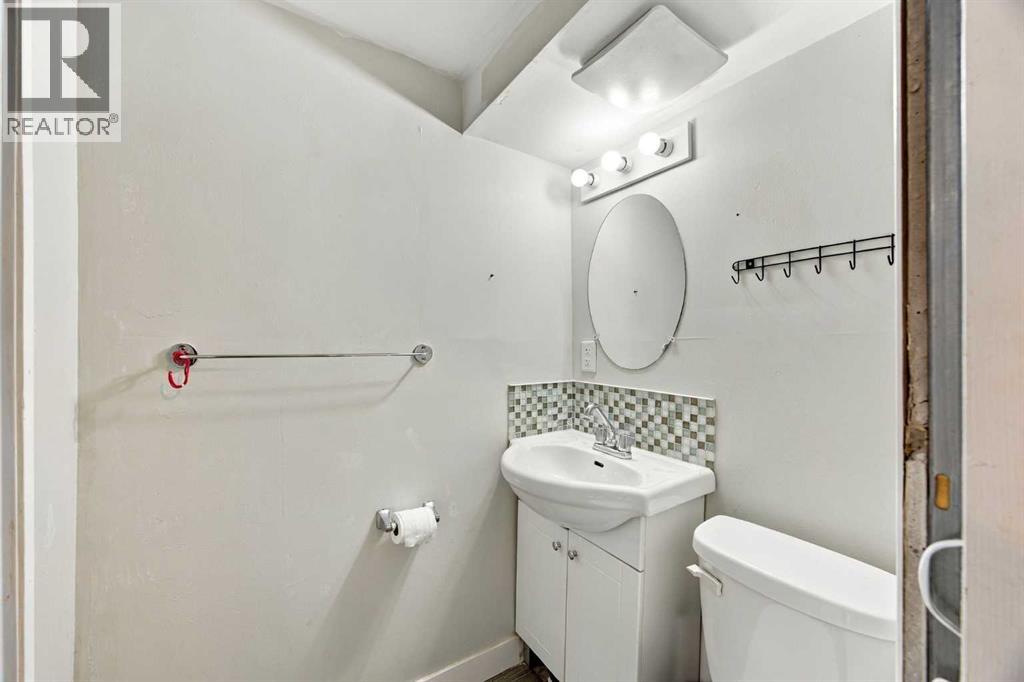 2035 47 Street Se Property Photo 24