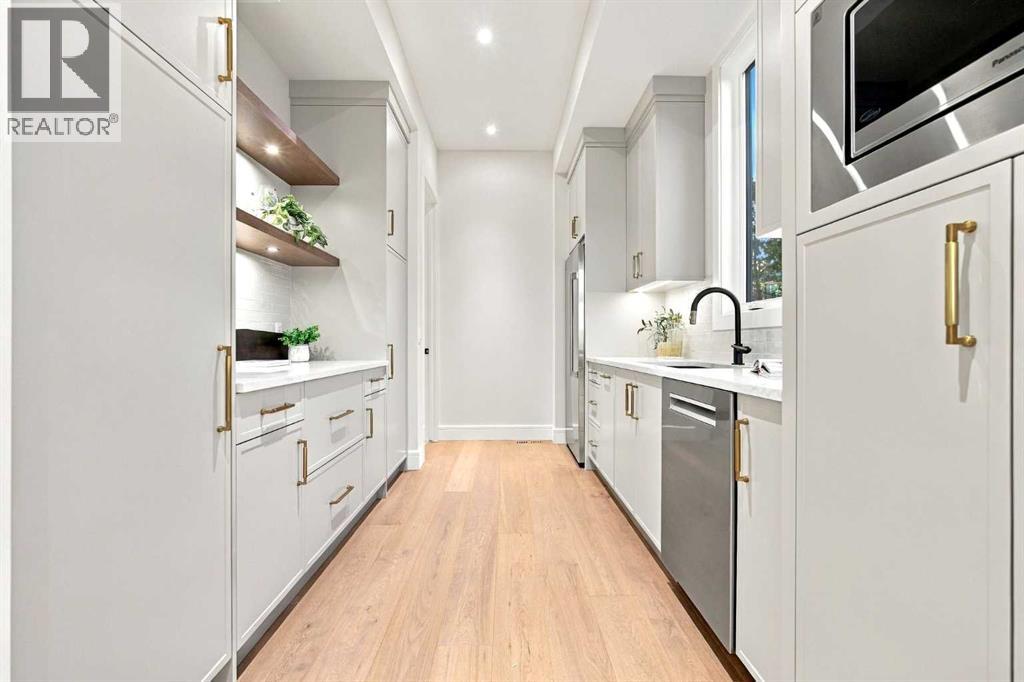 2920 Toronto Crescent Nw Property Photo 13