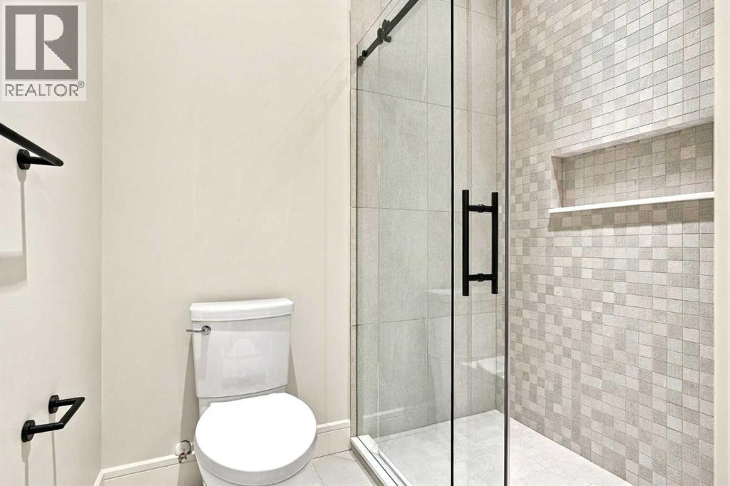 2920 Toronto Crescent Nw Property Photo 42