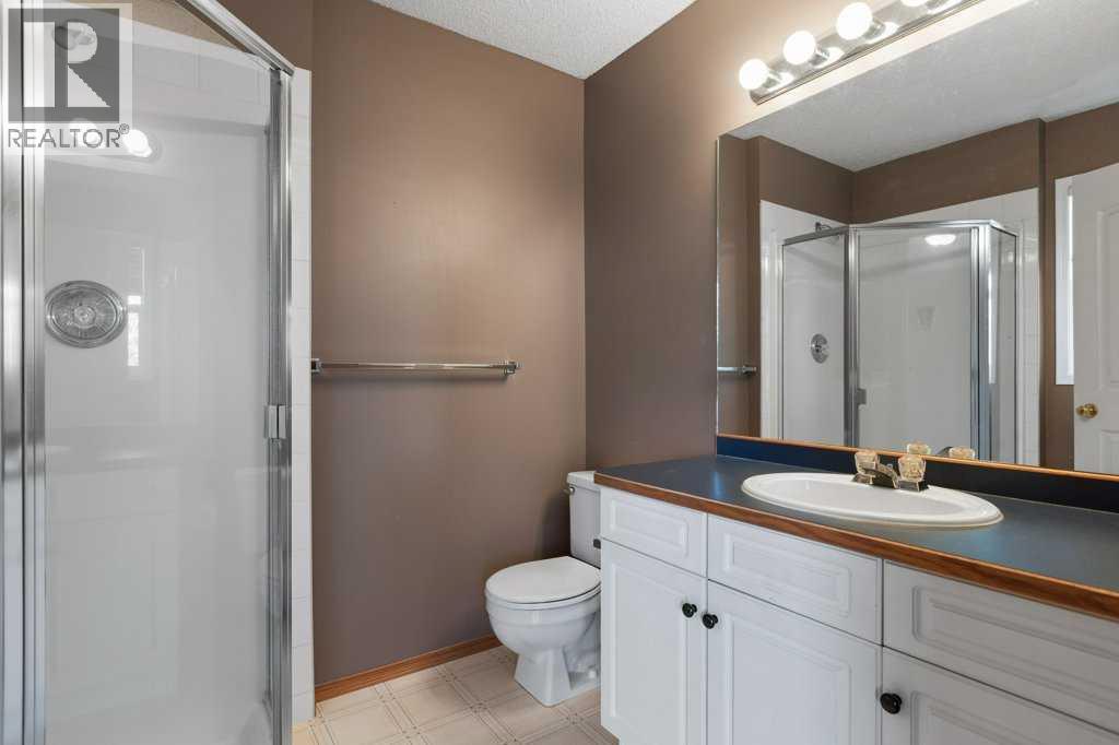 127 Erin Meadow Crescent Se Property Photo 21