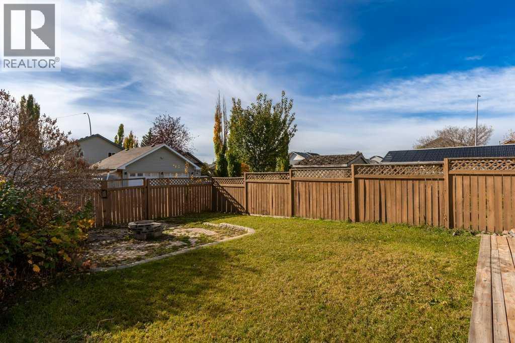 127 Erin Meadow Crescent Se Property Photo 35