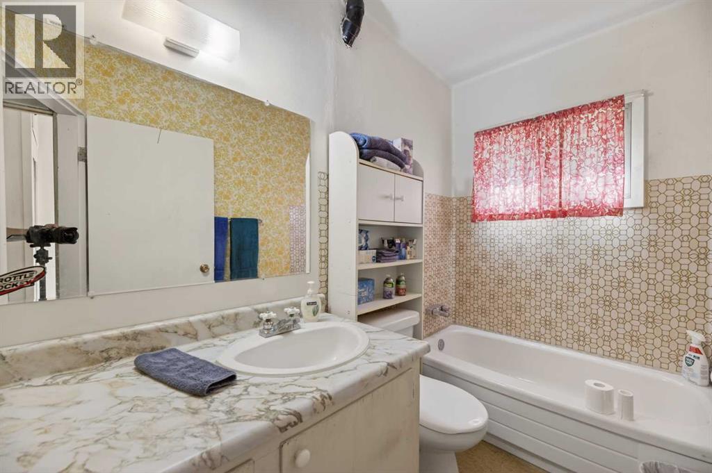 1701 18 Avenue Property Photo 17