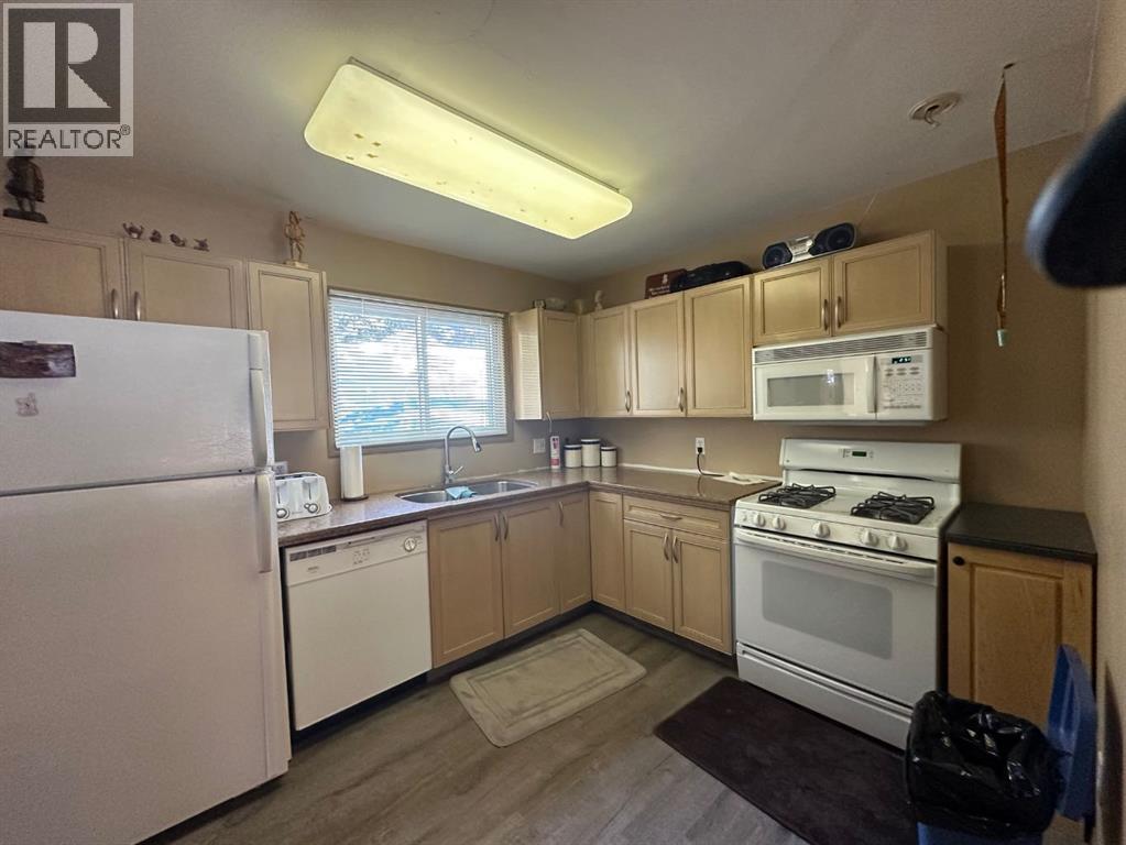 200 4 Avenue Southwest Property Photo 16