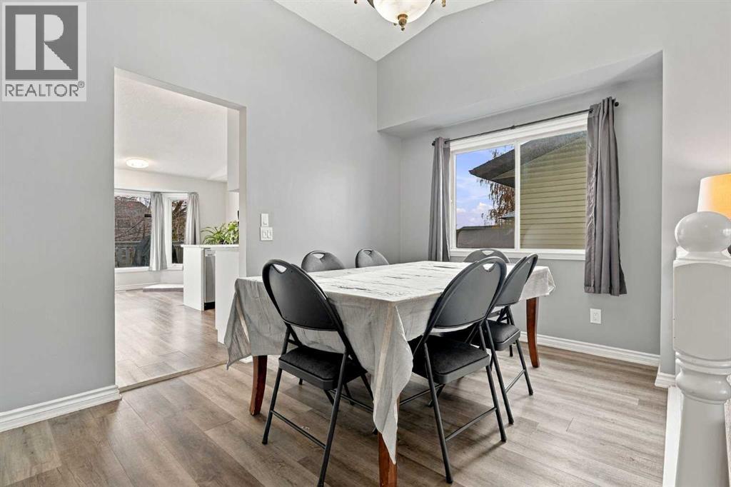 16 Mckenna Place Se Property Photo 5