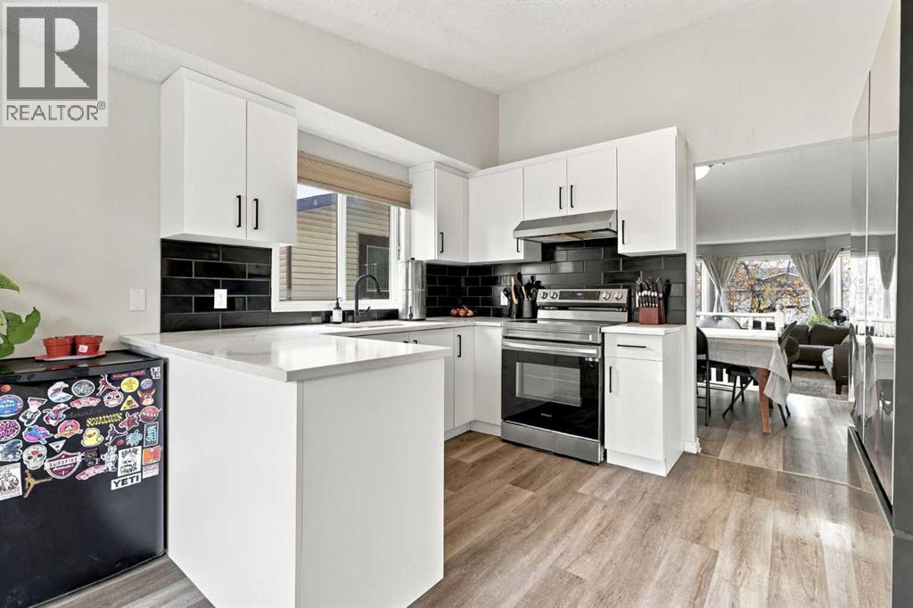 16 Mckenna Place Se Property Photo 6