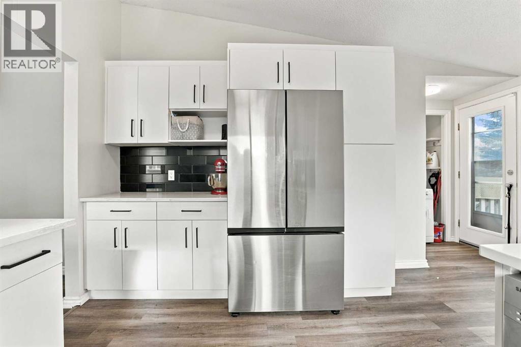 16 Mckenna Place Se Property Photo 7