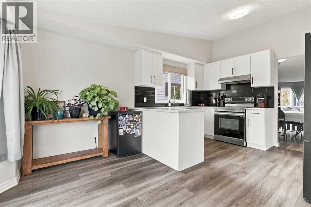 16 Mckenna Place Se Property Photo 11