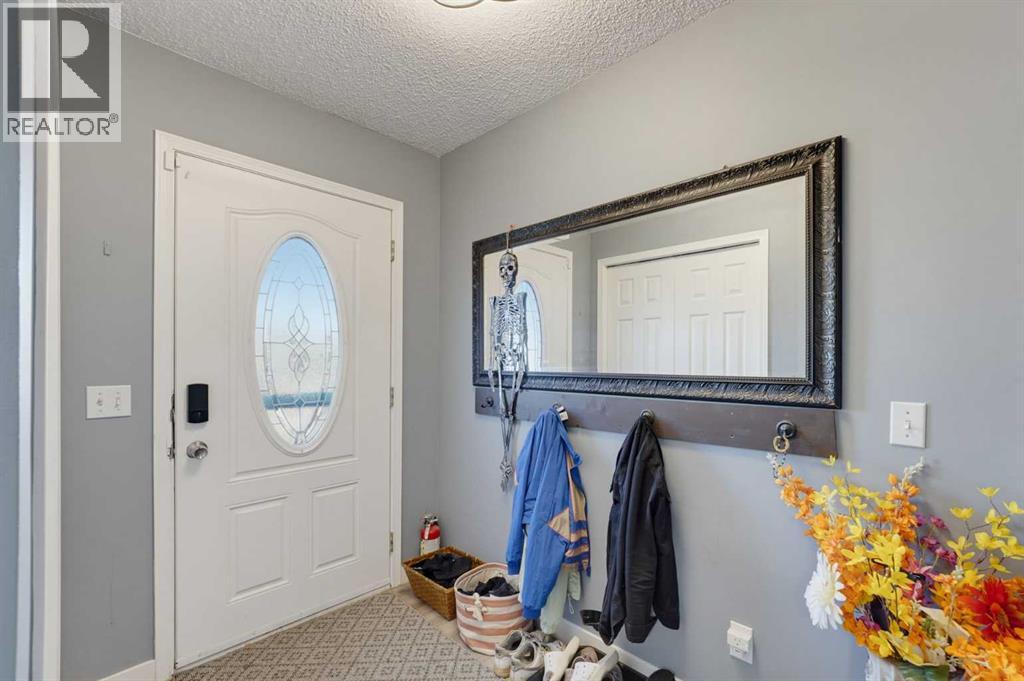 32 Los Alamos Crescent Ne Property Photo 4