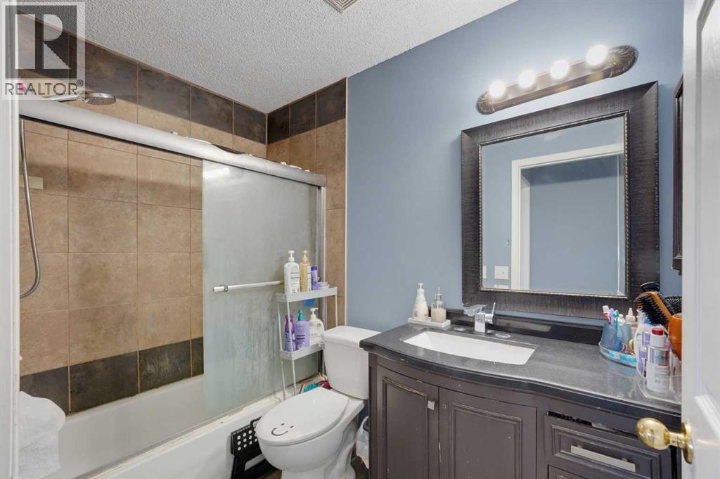 32 Los Alamos Crescent Ne Property Photo 15