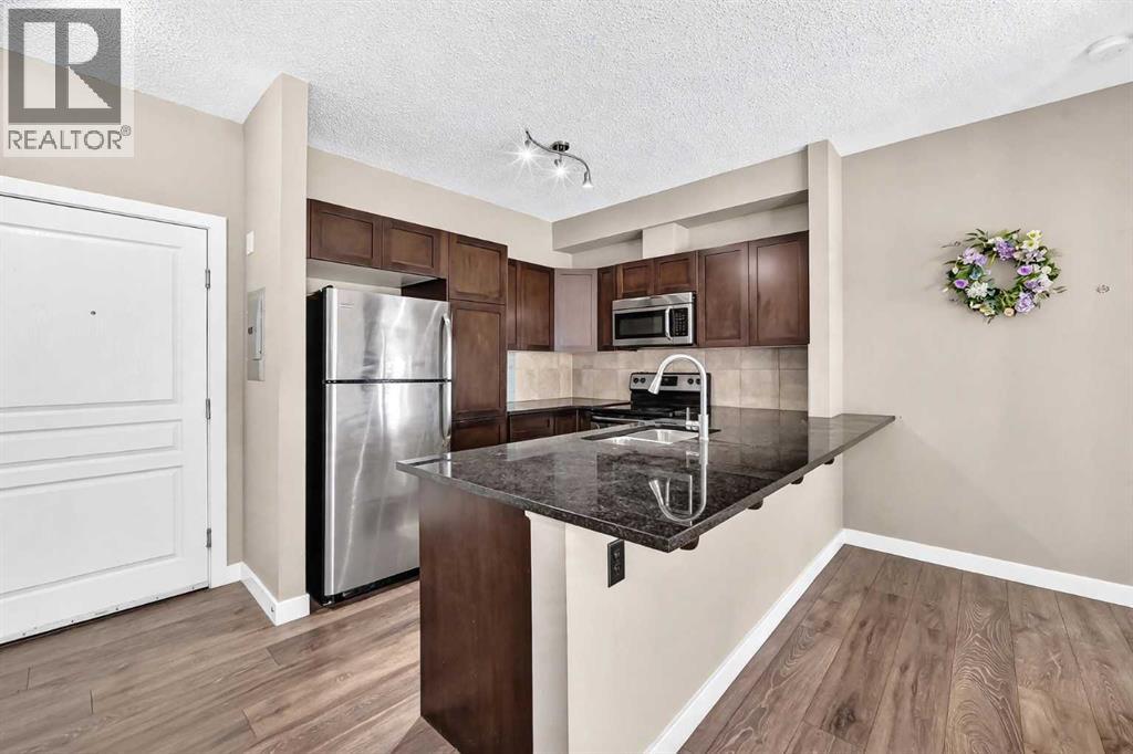 76 Panatella Road Northwest Property Photo 4