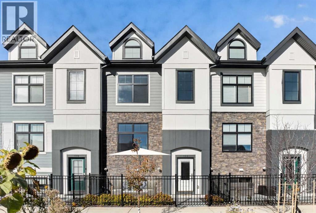 180 Les Jardins Park Se Property Photo 1