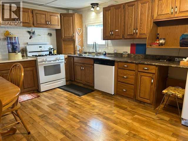 56 Greenbrook Village E Property Photo 25
