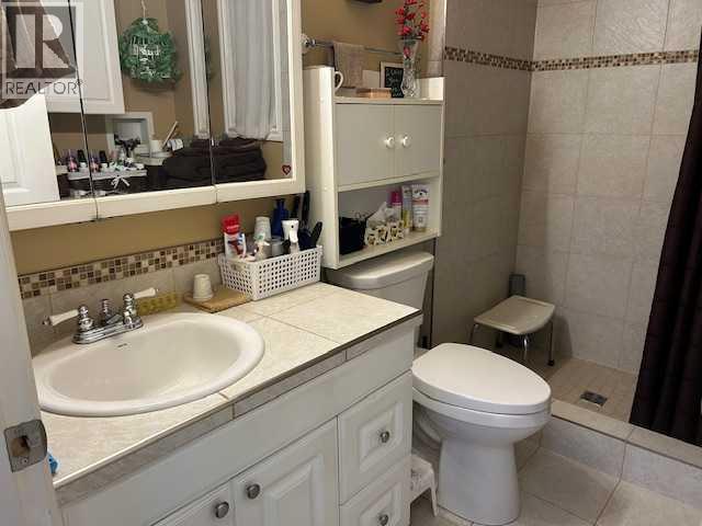 56 Greenbrook Village E Property Photo 34
