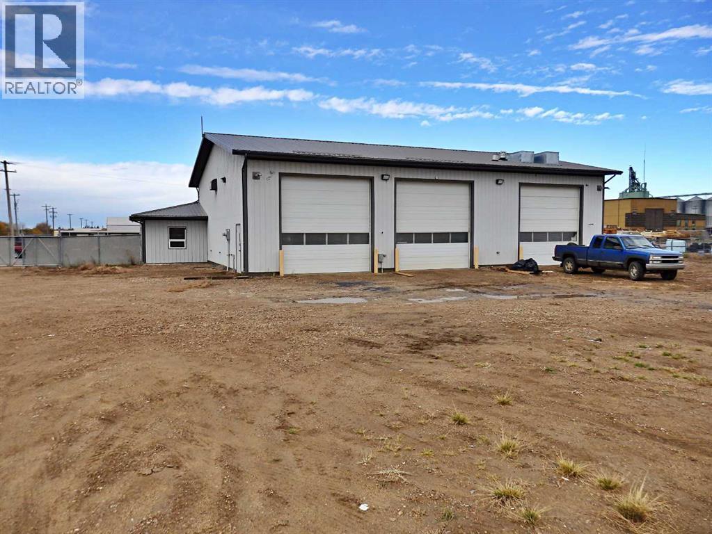 4512 45 Street Property Photo 25