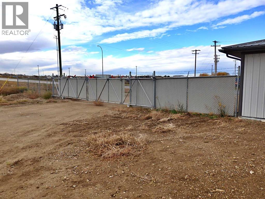 4512 45 Street Property Photo 26