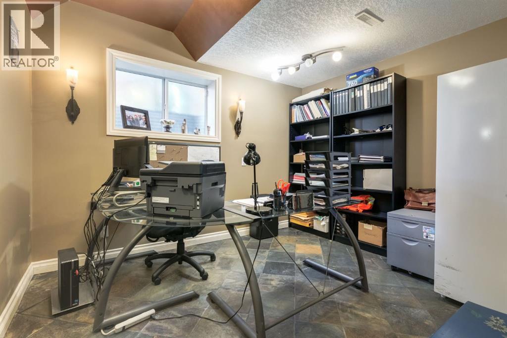 48 Valley Crest Gardens Nw Property Photo 30