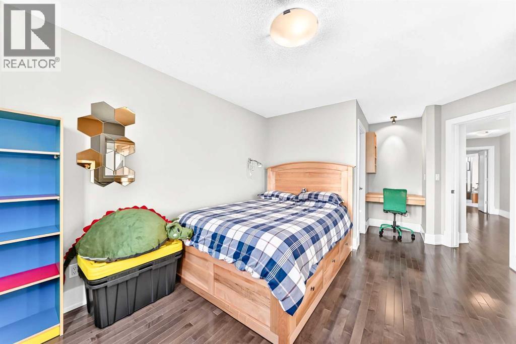 2233 26 Street Sw Property Photo 24