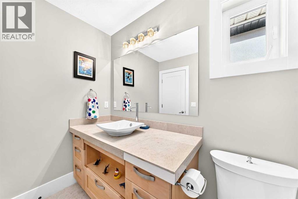 2233 26 Street Sw Property Photo 27