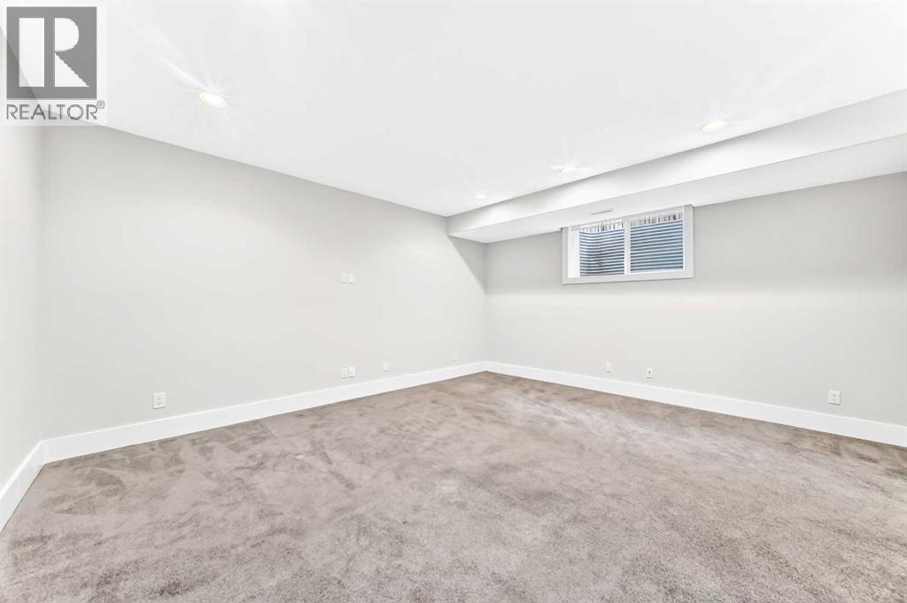 2233 26 Street Sw Property Photo 34