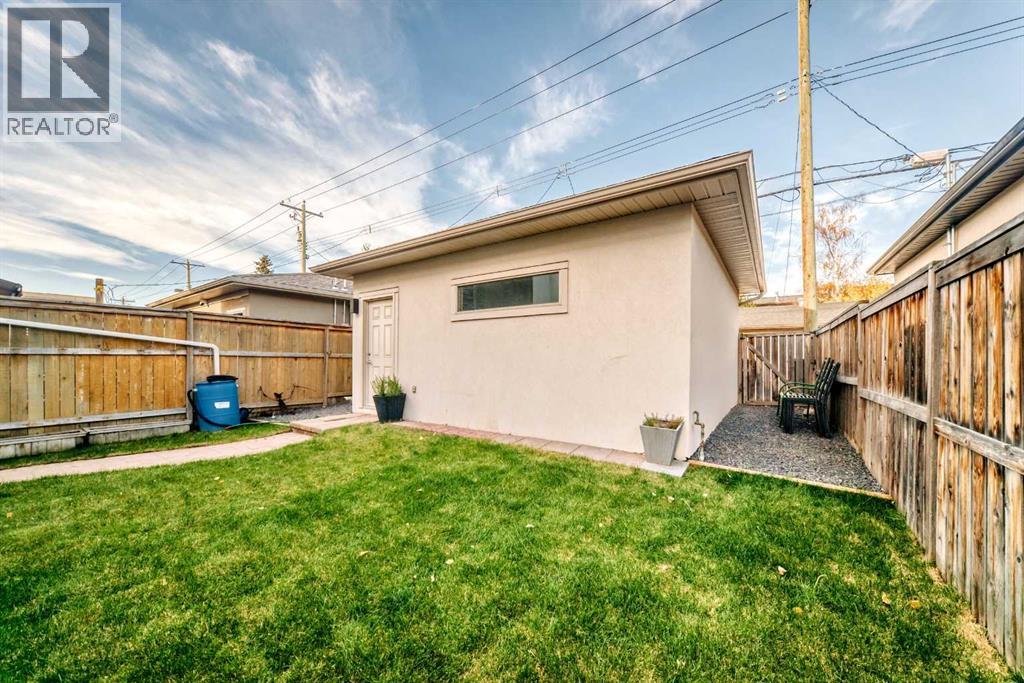 2233 26 Street Sw Property Photo 46