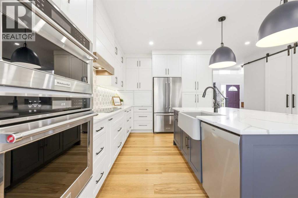 383 Springborough Way Sw Property Photo 9