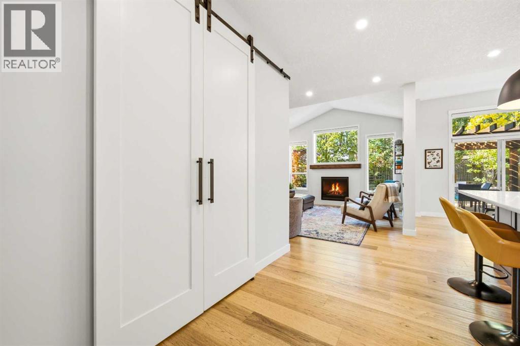 383 Springborough Way Sw Property Photo 18