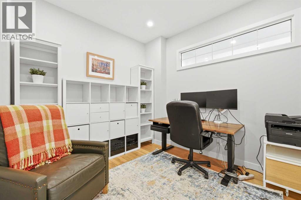 383 Springborough Way Sw Property Photo 20