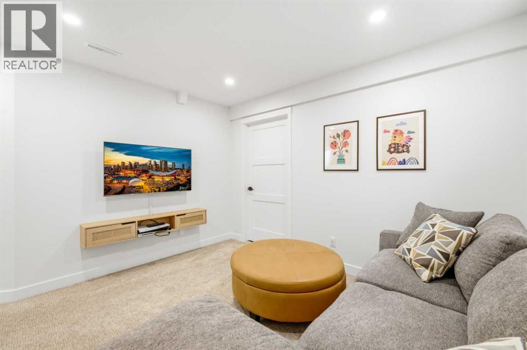 383 Springborough Way Sw Property Photo 33