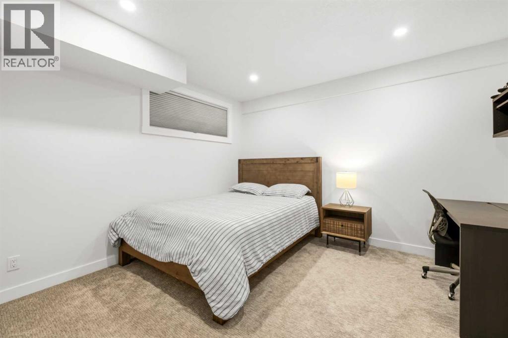 383 Springborough Way Sw Property Photo 35