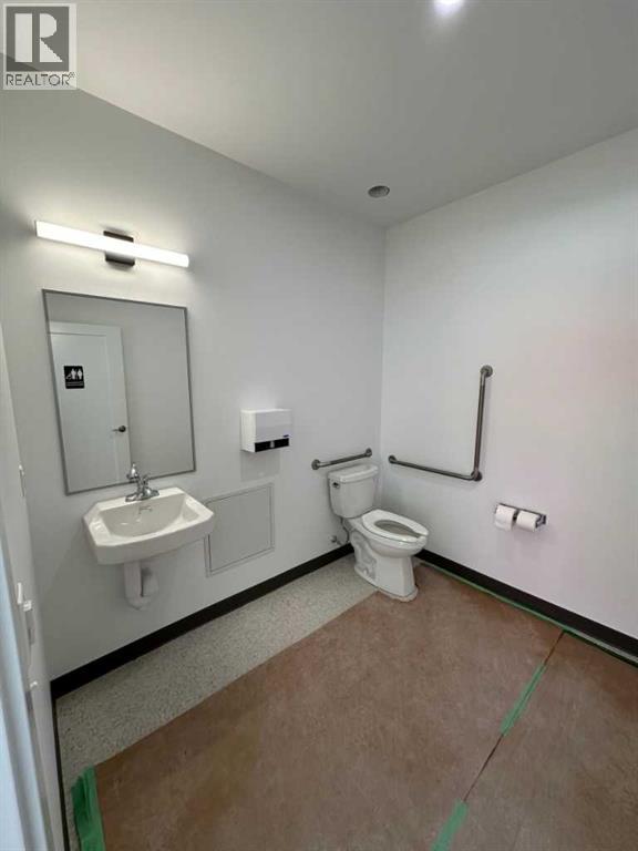 25 Southbank Crescent Property Photo 17