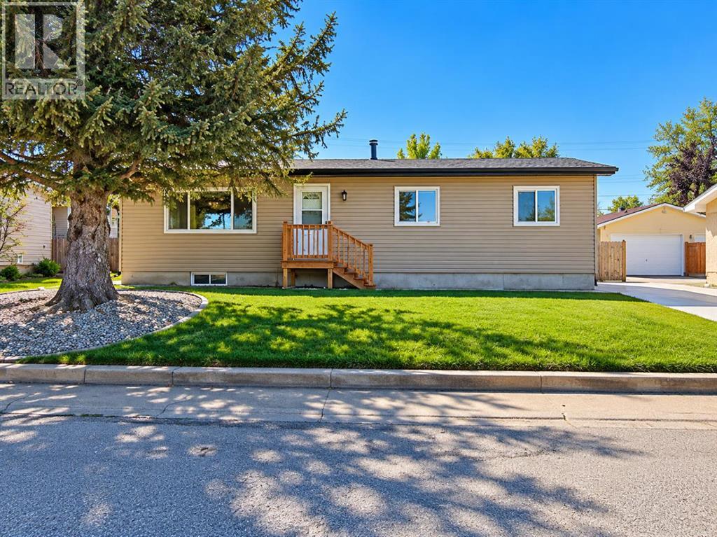 517 55 Avenue W Property Photo 1