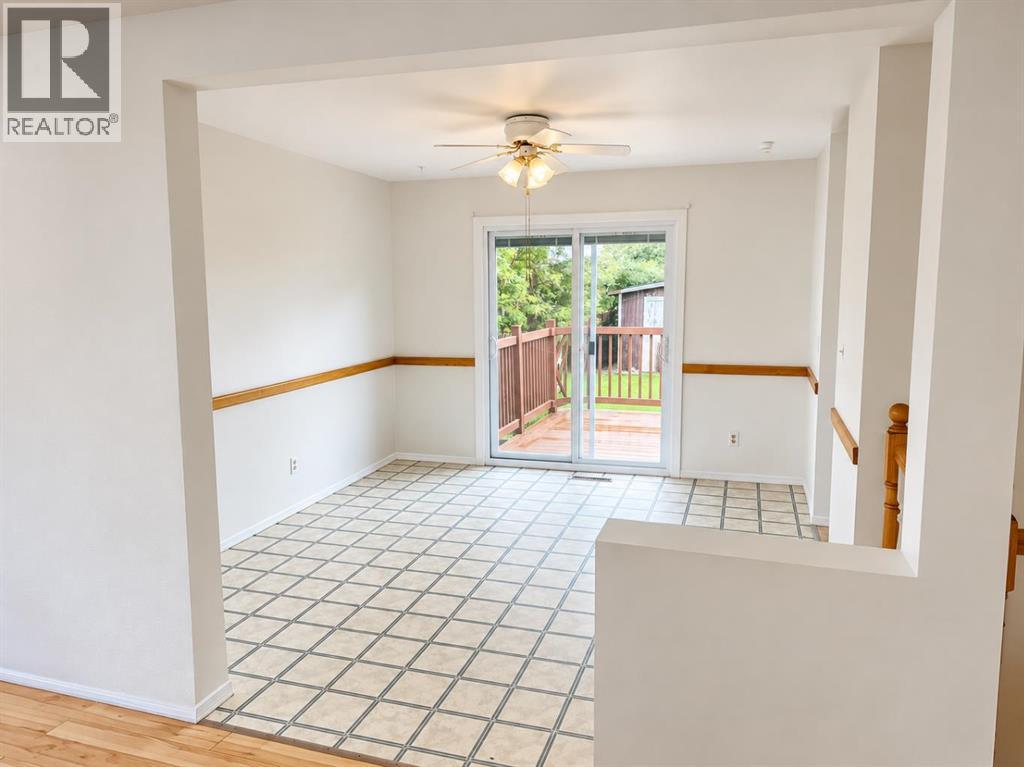 517 55 Avenue W Property Photo 5