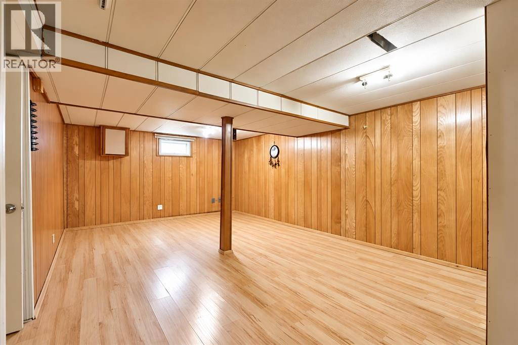 517 55 Avenue W Property Photo 15