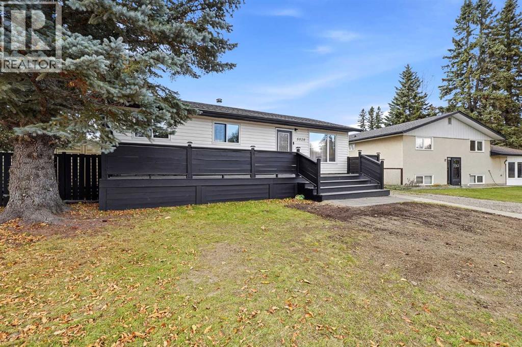 5020 58 Street Close Property Photo 2