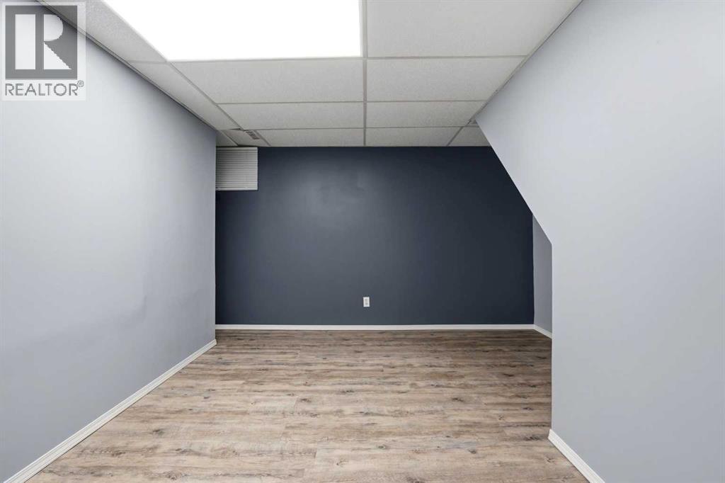 5020 58 Street Close Property Photo 18