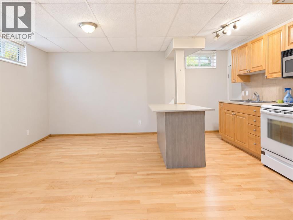 1709 15 Avenue S Property Photo 17