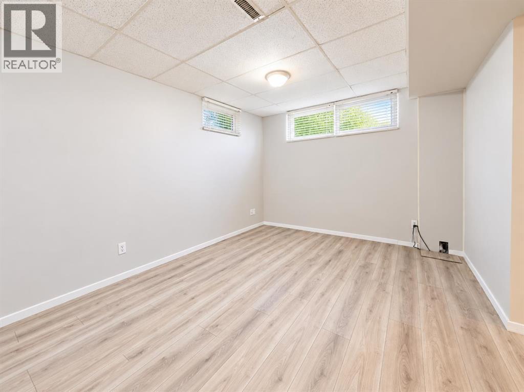 1709 15 Avenue S Property Photo 21